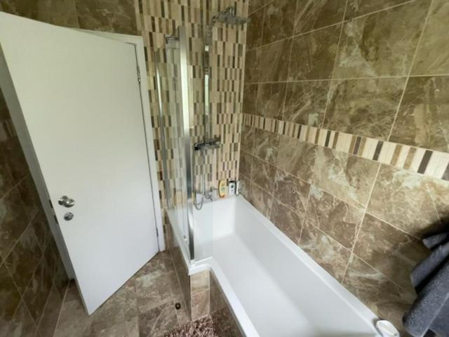 קרוידון Family Home With Easy Commute To London! מראה חיצוני תמונה