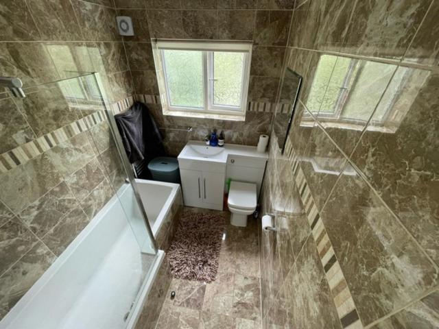 קרוידון Family Home With Easy Commute To London! מראה חיצוני תמונה
